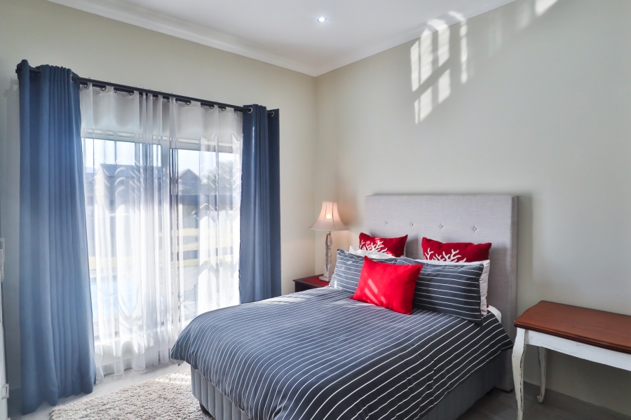 To Let 4 Bedroom Property for Rent in The Coves North West